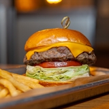 burger at b-lux