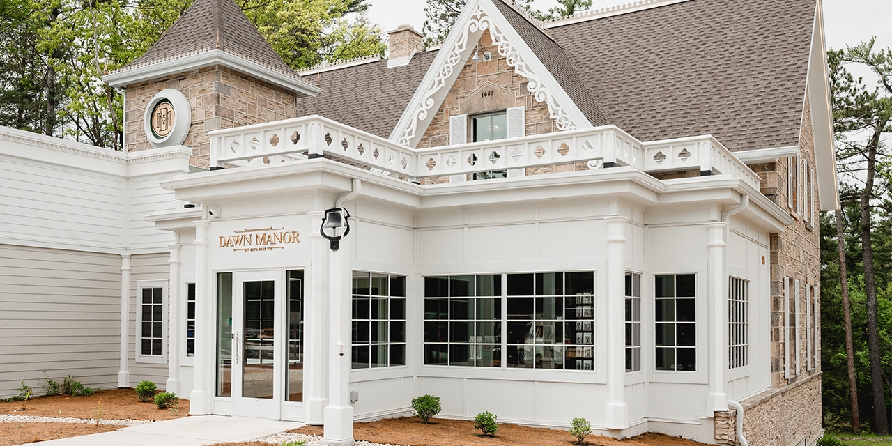 Dawn Manor Restaurant exterior