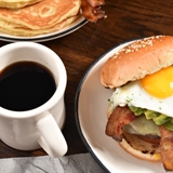 Breakfast at Farmer in the Dells