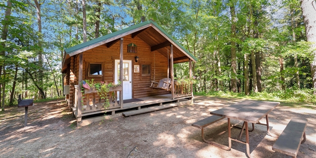 Yogi Bear Camp-Resort & Water Playground.